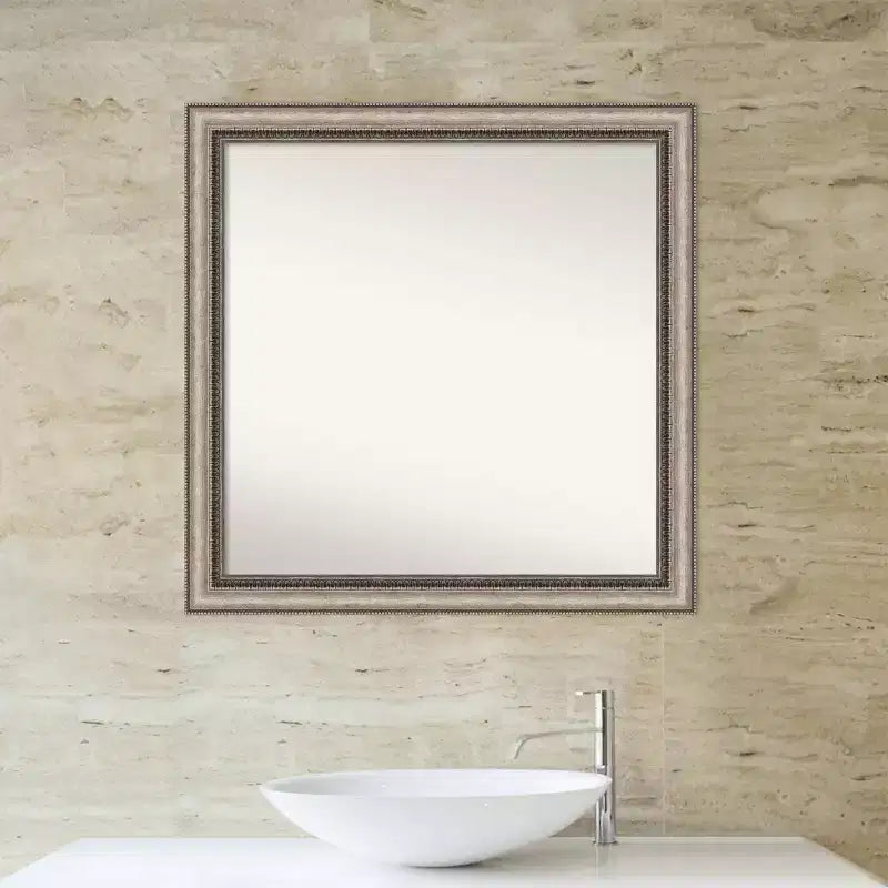Miroir mural de salle de bain orné Lyla sans biseau 30 po x 30 po Argent - : Cadre carré moderne en polystyrène, fixation murale