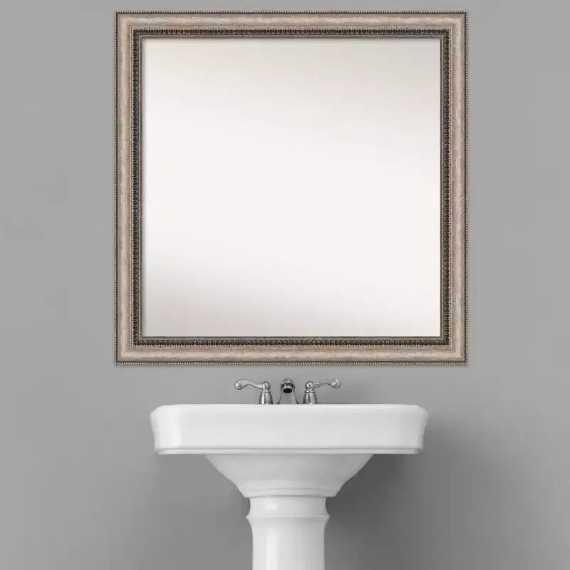Miroir mural de salle de bain orné Lyla sans biseau 30 po x 30 po Argent - : Cadre carré moderne en polystyrène, fixation murale