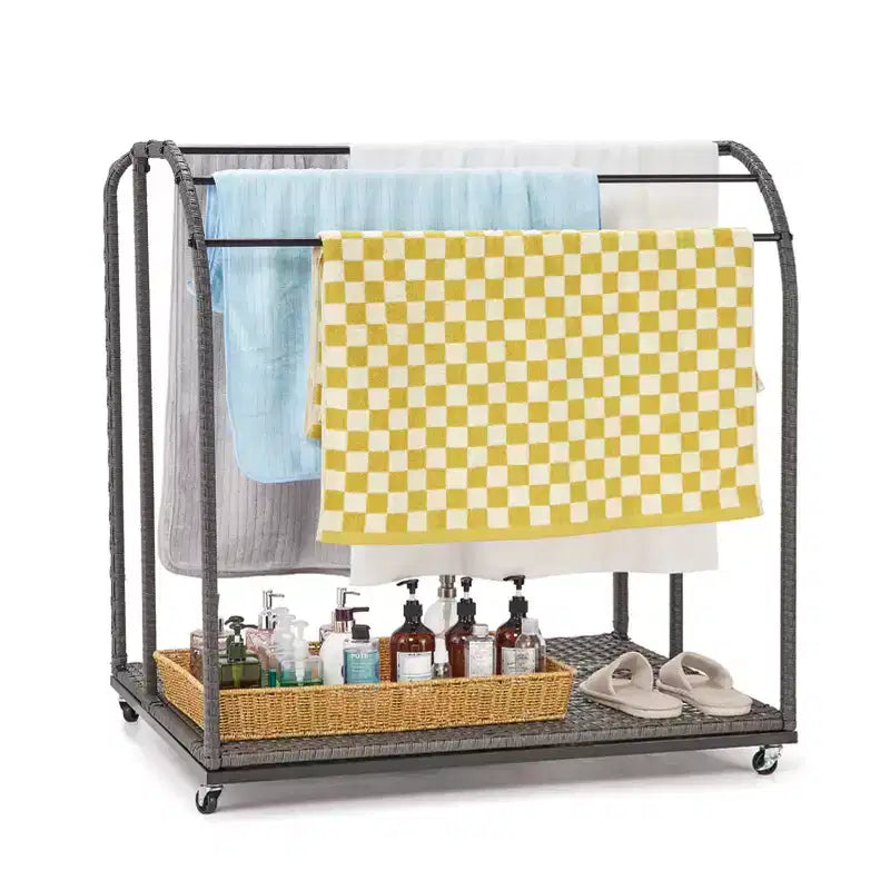 Porte-serviettes de piscine extérieur, porte-serviettes autoportant, porte-serviettes de piscine à 5 barres avec base en rotin, porte-serviettes d'extérieur en rotin tressé, organiseur de rangement