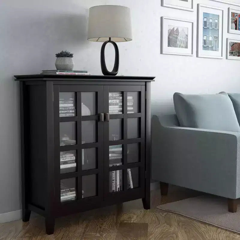 38 Armoire de rangement de taille moyenne