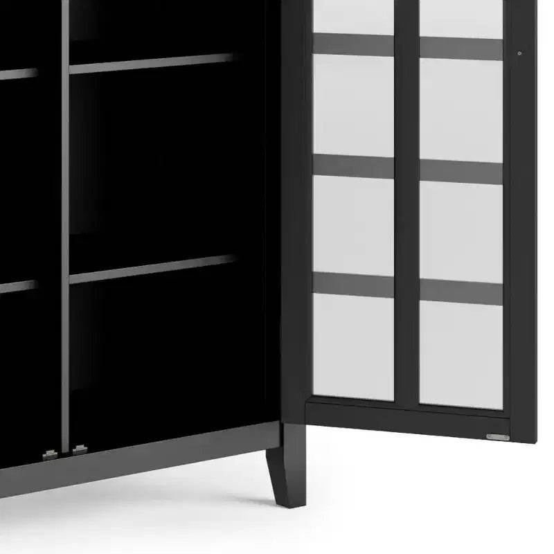 38 Armoire de rangement de taille moyenne