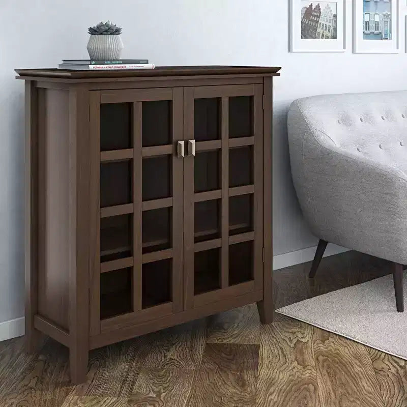 38 Armoire de rangement de taille moyenne