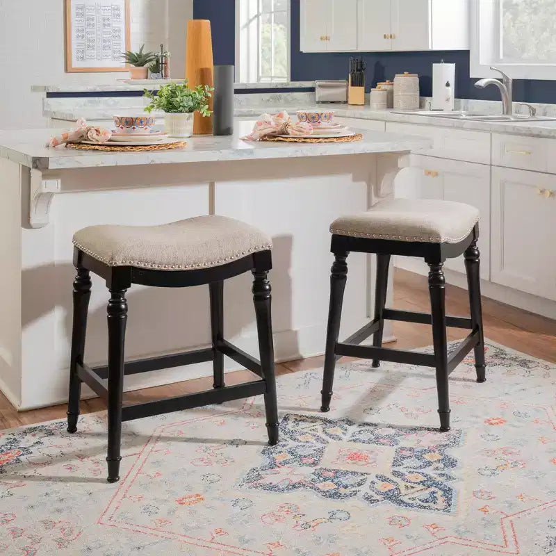 Grand et haut tabouret de bar sans dossier en bois, hauteur comptoir